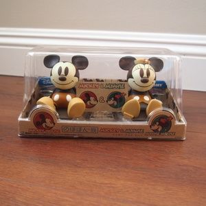 Mickey and Minnie Mouse solar powered bobblehead